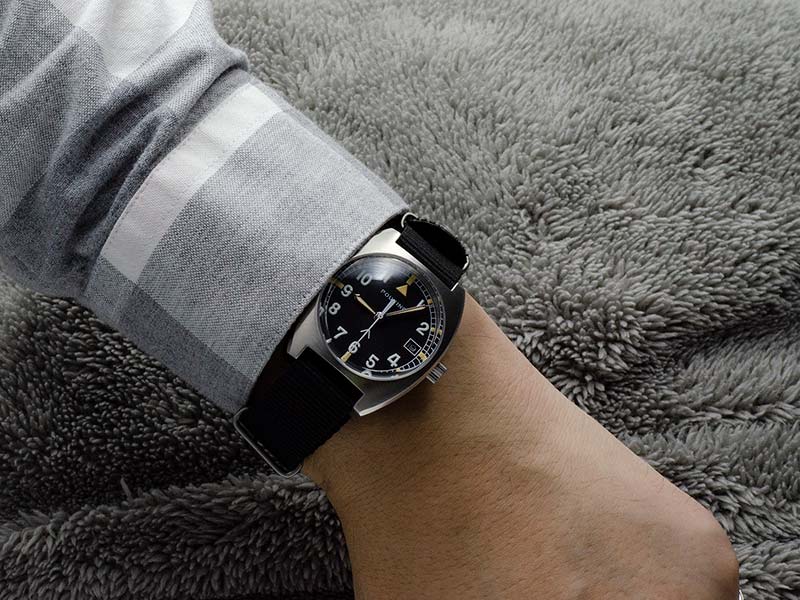 Pouying Royalbar Military Watch with Date