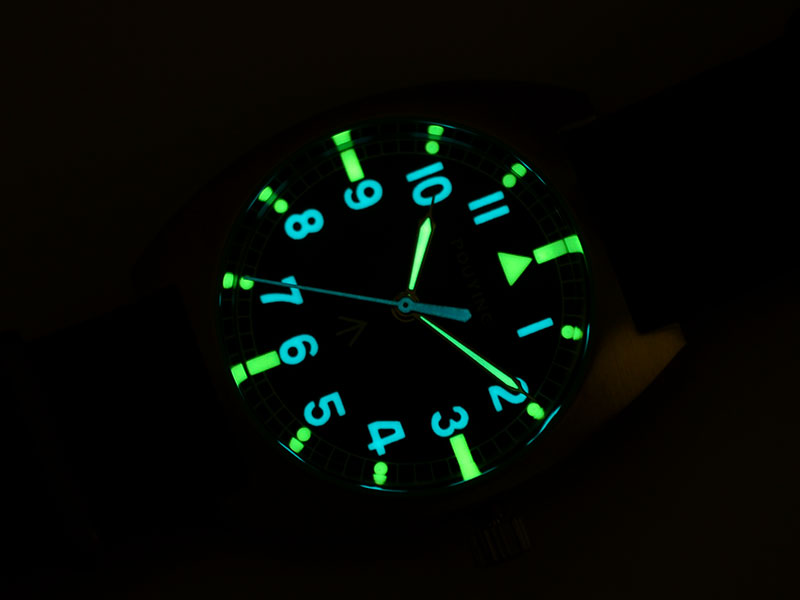 Pouying Royalbar Military Watch is easy to read with Swiss super lume